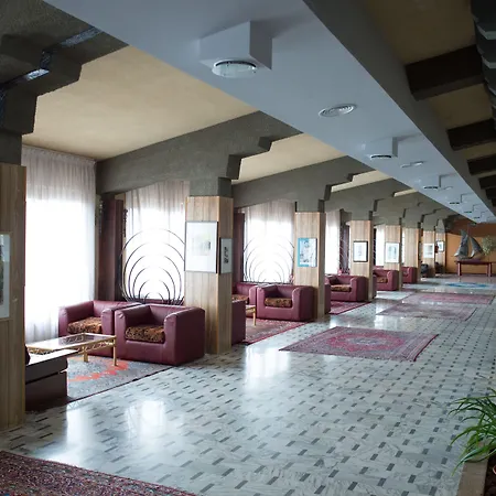 Hotel La Cittadella Dell'oasi 3*
